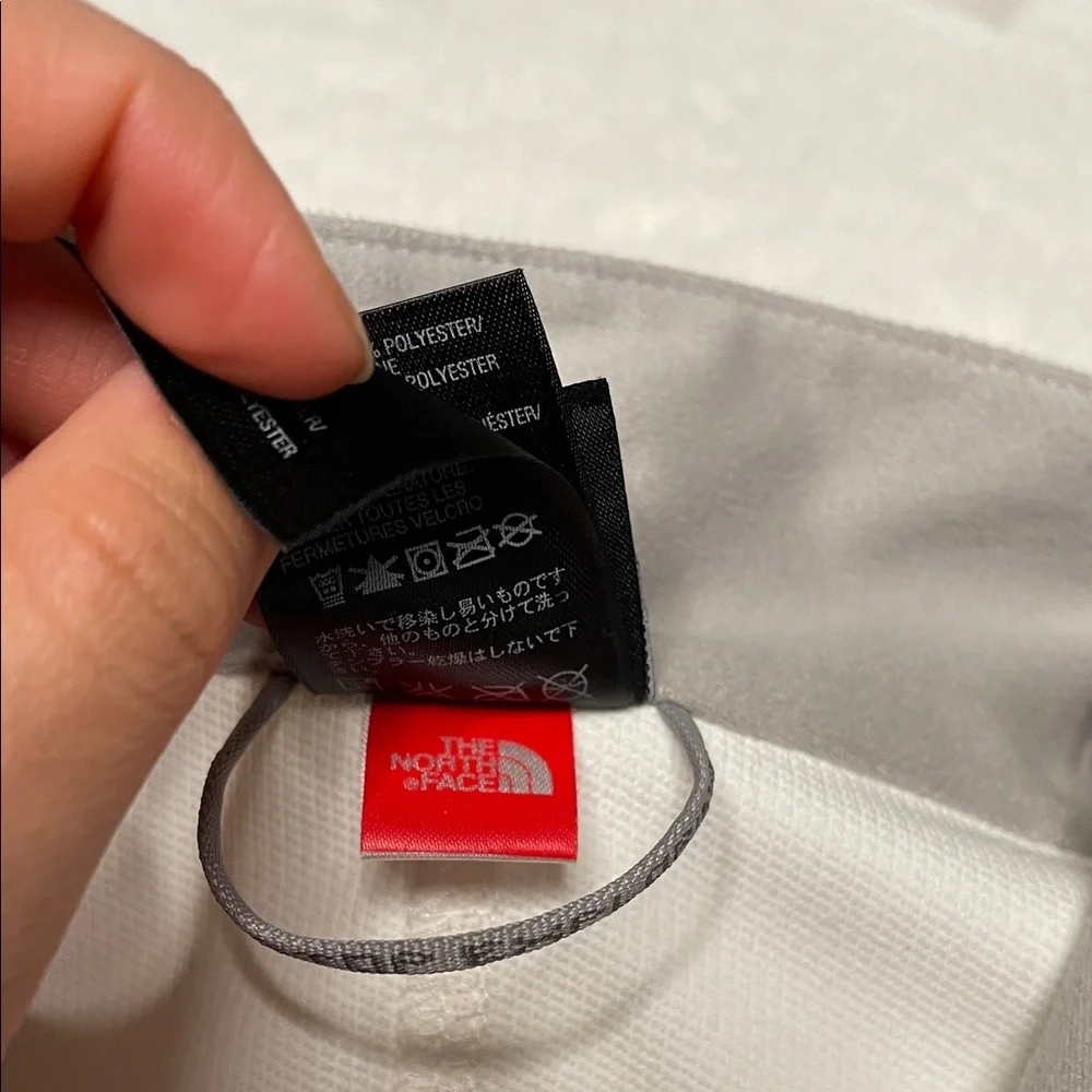 The North Face White/Cream Apex Quarter-Zip Pullover - Picture 7 of 16